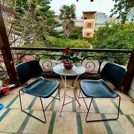 όμορφο στην άνω πόλη πάτρας Patras